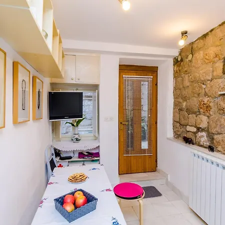 Art House Zanze- Two Bedroom With View Lägenhet *